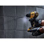 PARAFUSADEIRA/FURADEIRA DE IMPACTO 1/2" (13MM) 20V MAX* BRUSHLESS DCD7781D2BR COM 2 BAT E CARREG  (DEWALT) - Imagem 4