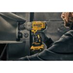 KIT CHAVE DE IMPACTO DE 1/2" (13MM) DE 20V MAX* DE ALTO TORQUE E ANEL DE RETENCAO C/ 2 BAT C/CARREG DCF900P2 (DEWALT) - Imagem 5