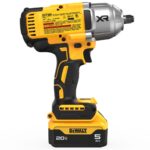 KIT CHAVE DE IMPACTO DE 1/2" (13MM) DE 20V MAX* DE ALTO TORQUE E ANEL DE RETENCAO C/ 2 BAT C/CARREG DCF900P2 (DEWALT) - Imagem 3
