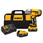 KIT CHAVE DE IMPACTO DE 1/2" (13MM) DE 20V MAX* DE ALTO TORQUE E ANEL DE RETENCAO C/ 2 BAT C/CARREG DCF900P2 (DEWALT)