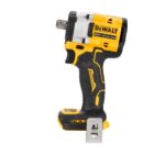 CHAVE DE IMPACTO COMPACTA 20V MAX* ION DE LITIO, SERIE ATOMIC COM 406NM DE TORQUE S/CARREG E S/BAT DCF922B (DEWALT) - Imagem 2