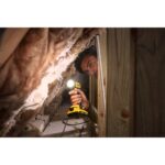 LANTERNA A BATERIA LED 20V MAX S/BAT E S/CARREG SCL020-B2 (STANLEY) - Imagem 4
